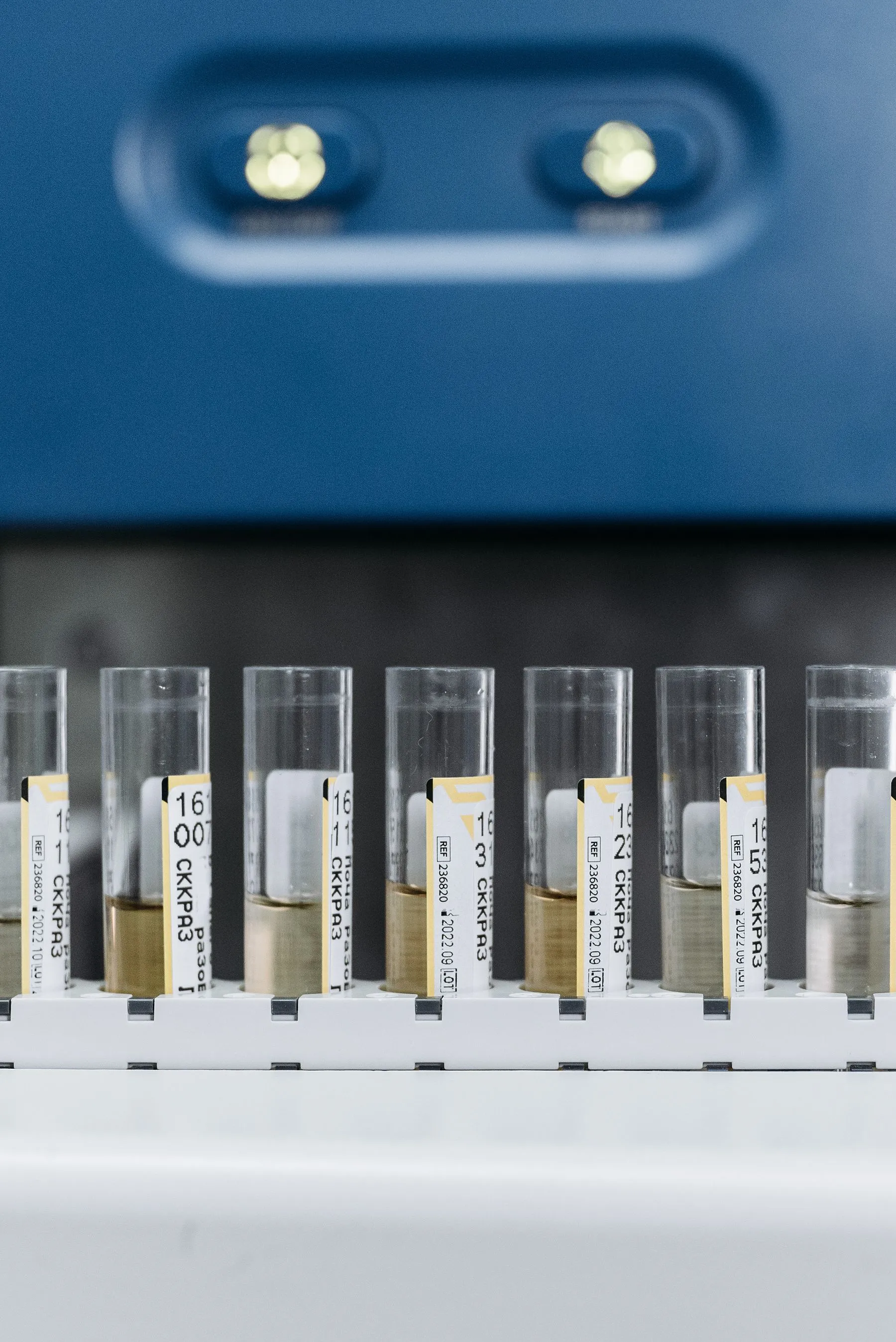 Análise de amostras de água em laboratório próprio